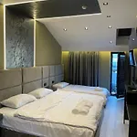Dion 4*