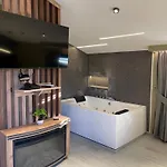 Dion Otel Kukes